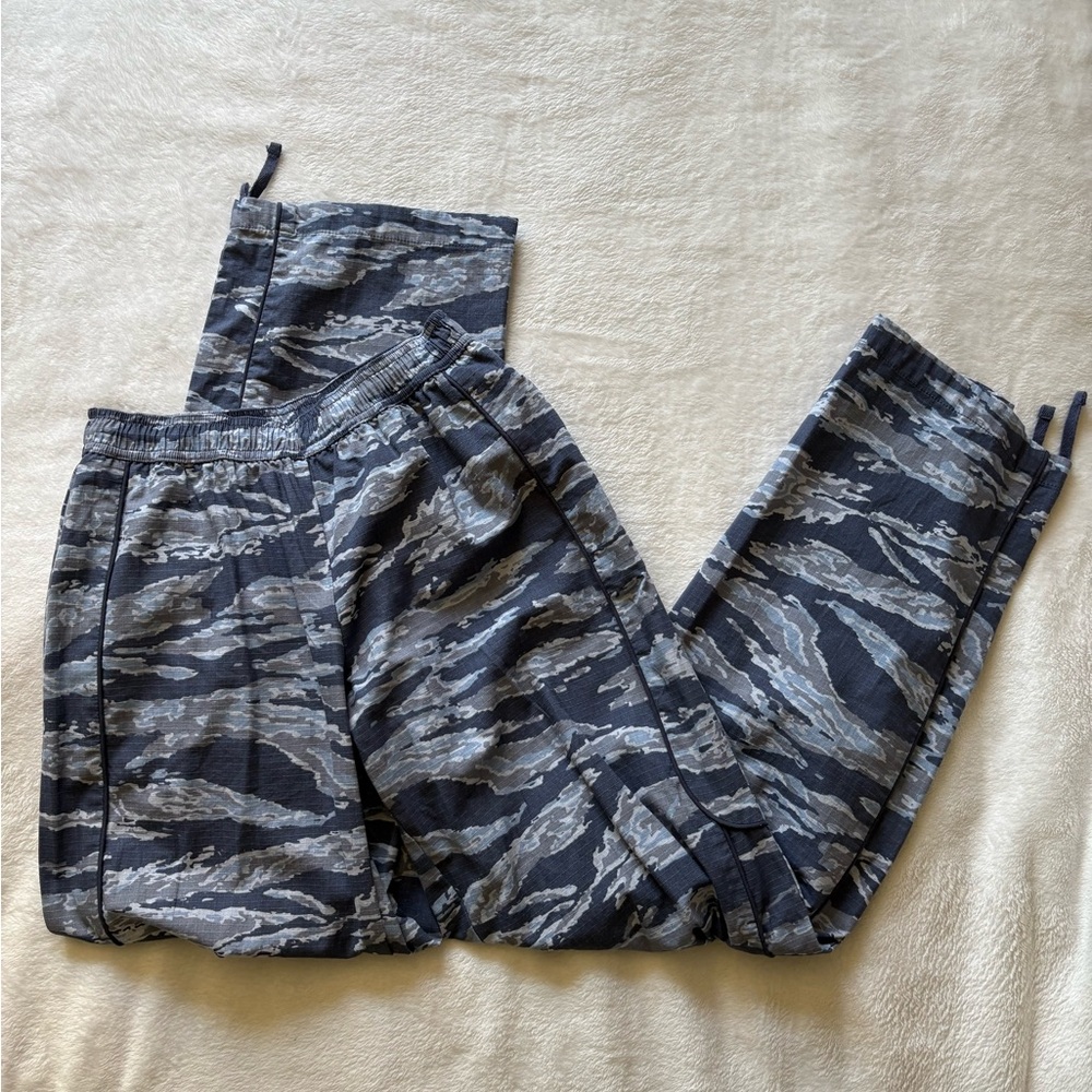 NWOT BDG Gray and Blue Camo Track Pants